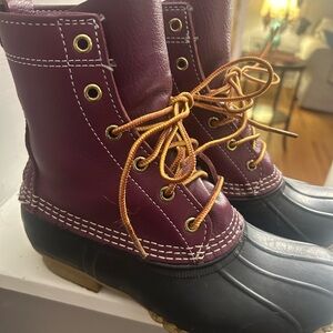 Like -New LL Bean Women’s Boots Special Edition Purple Leather 6 Fits A Size 7